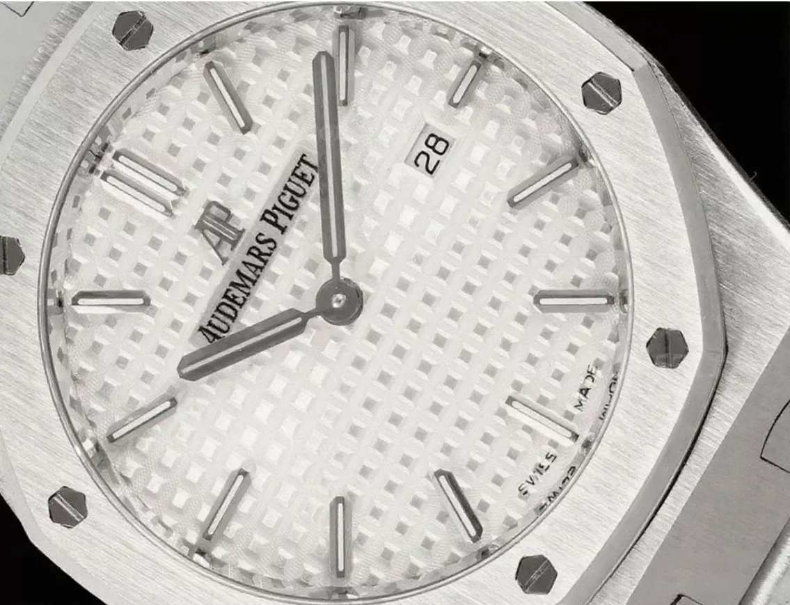 Royal Oak Ladies 67650 33mm SS/SS White ZF Swiss Qtz - Image 4