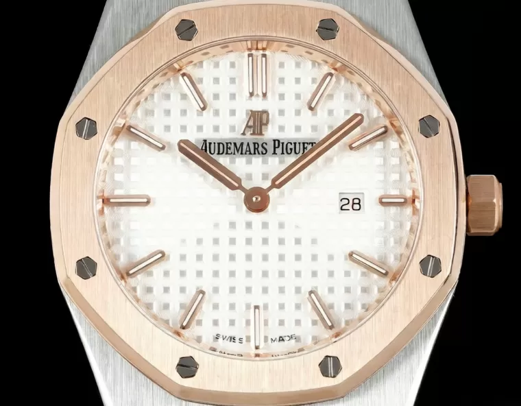 Alternative view of Royal Oak Ladies 67650 33mm RG/SS White ZF Swiss Qtz