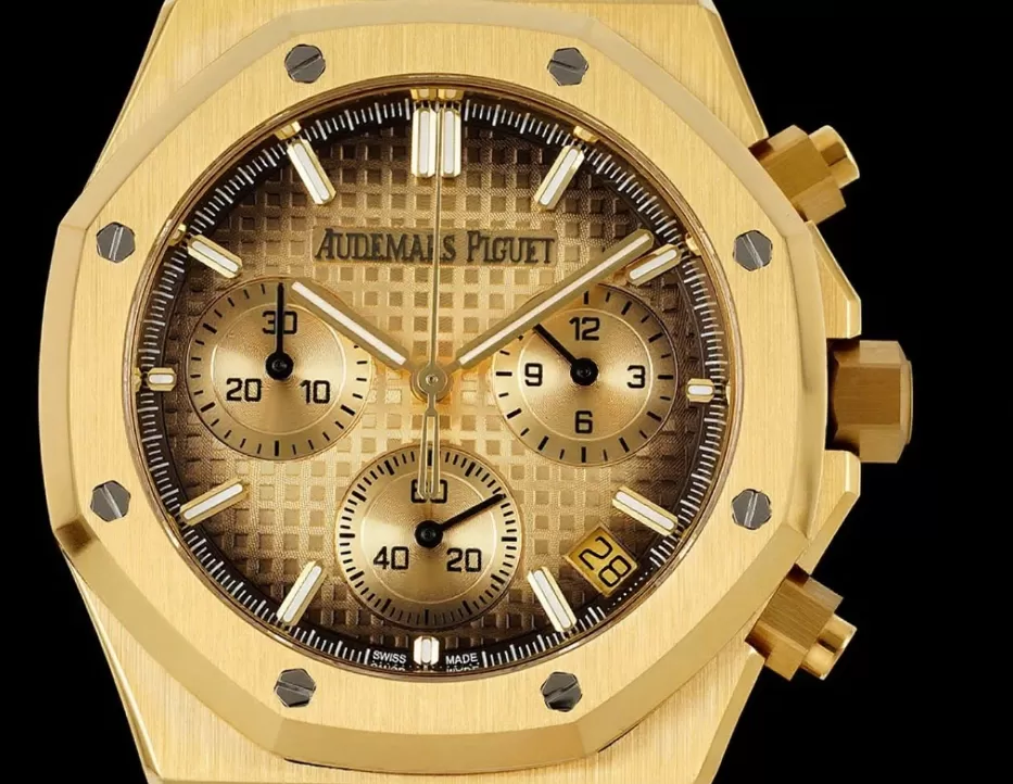 Alternative view of Royal Oak Chrono 26240BA 41mm YG/YG Gold Dial APS SH4401 Super Clone