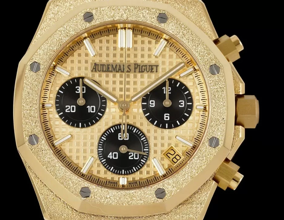 Alternative view of Royal Oak Chrono 26240BA Frosted 41mm YG/YG Gold/Blk APS SH4401 Super Clone