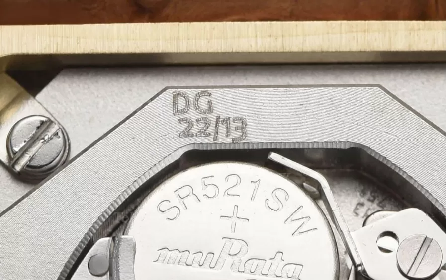 Tank Louis 22mm Alligator YG/LE White Dial DRF Quartz - Image 9