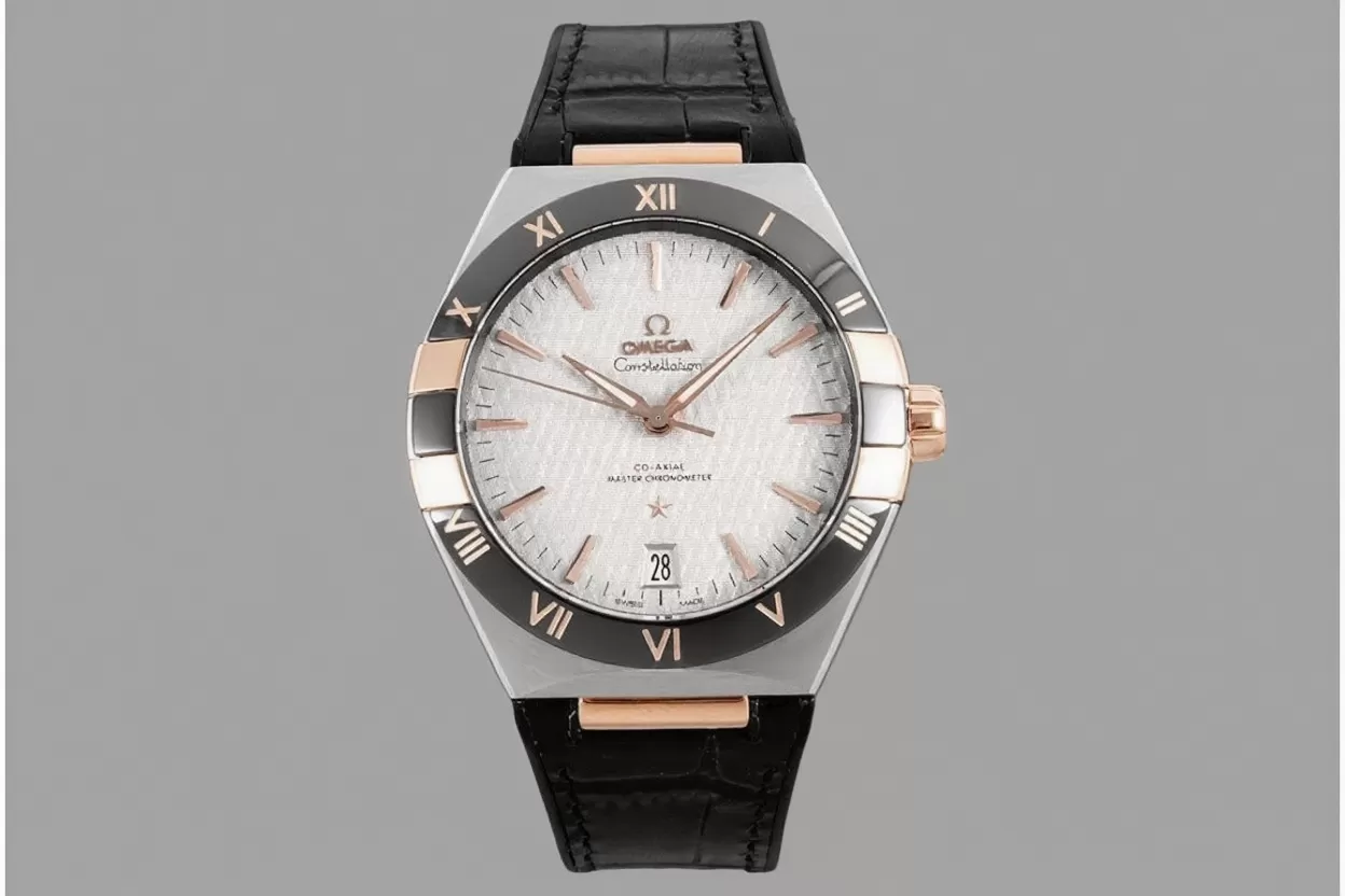 Alternative view of Constellation 41mm RG/LE Silver Grey Dial VSF A8900