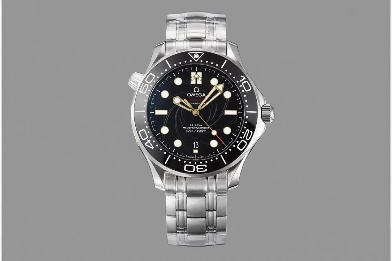 Alternative view of Seamaster 300m James Bond 007 SS/SS Black Dial VSF VS8800