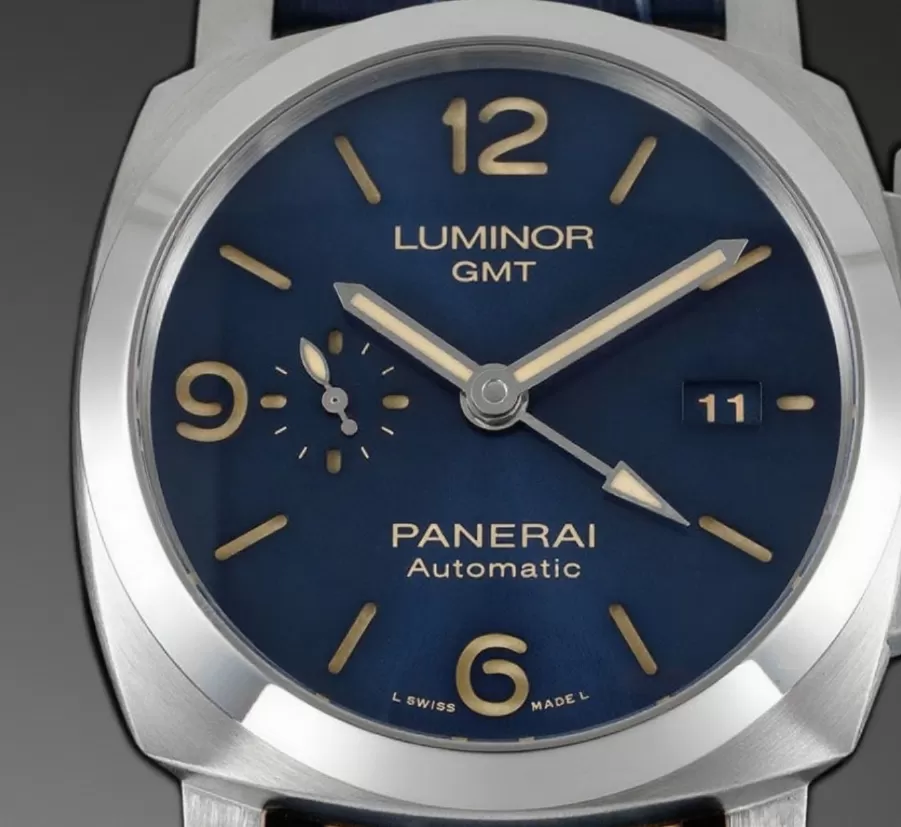 Alternative view of PAM1033 GMT 44MM SS/LE Blue VSF V2 P9011