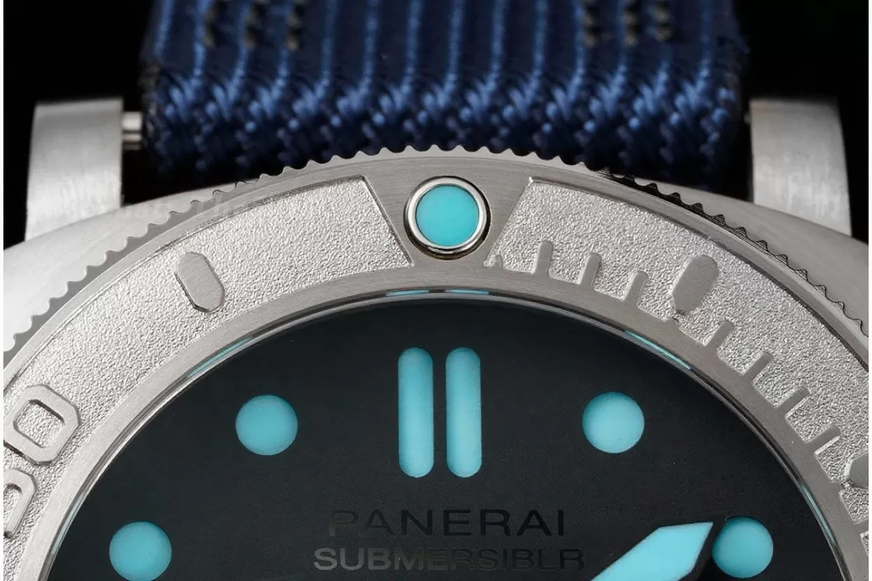Submersible PAM985 Mike Horn 47mm TI/NY Black Dial VSF P9010 - Image 5