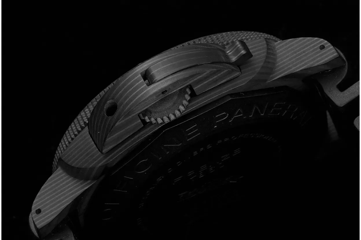 PAM1039 Submersible Luna Rossa GMT 47mm Carbon/RU VSF P9010 Super Clone - Image 6