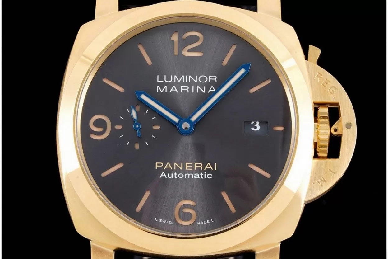 Alternative view of Luminor Marina PAM1115 44mm YG/LE Grey VSF P9010