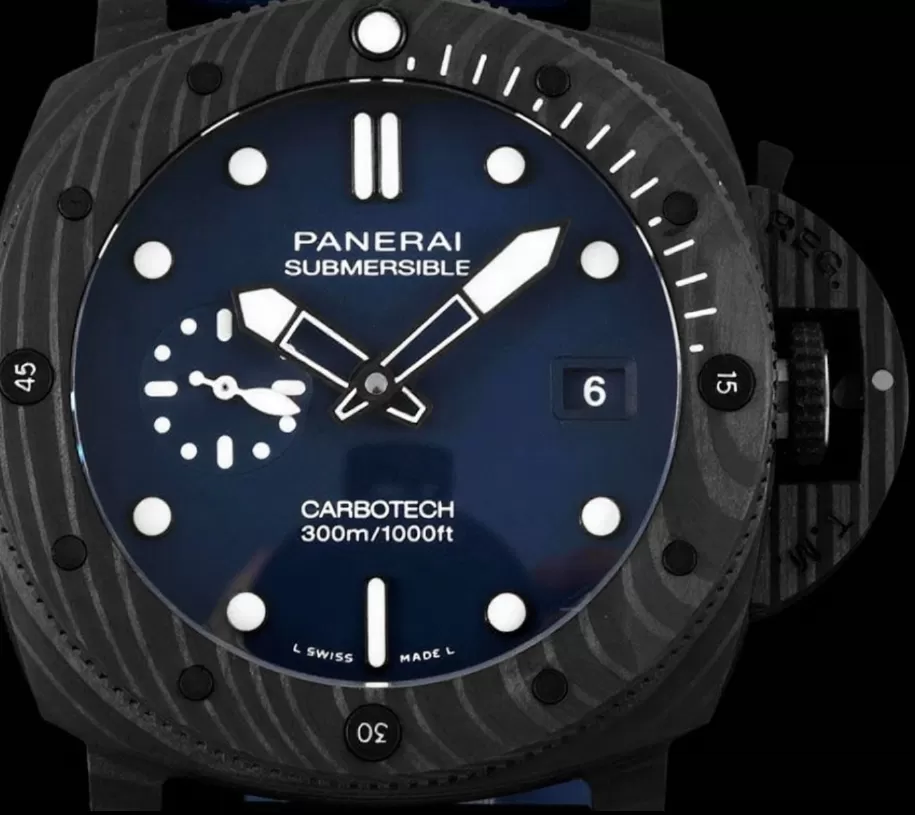 Alternative view of Submersible PAM1232 44mm Carbon/RU Blue Dial VSF P900
