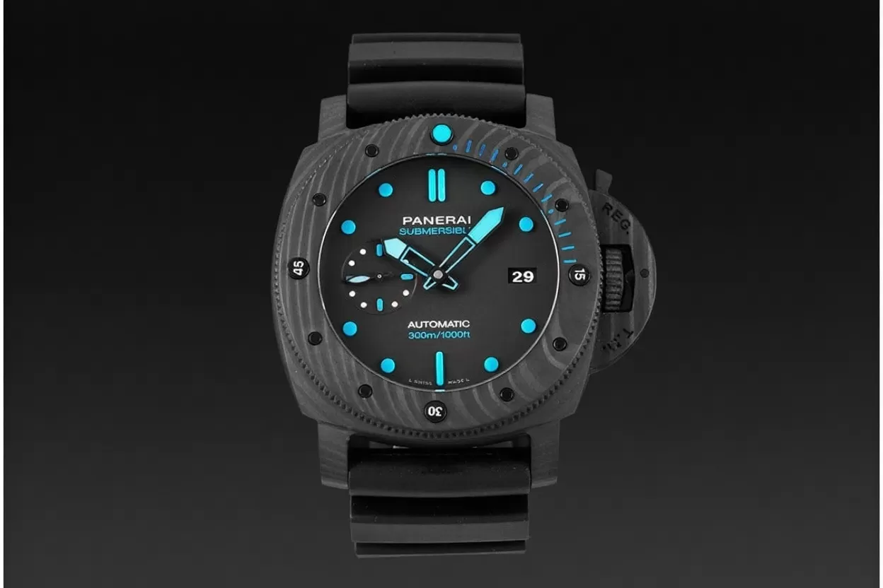 Alternative view of Submersible Pam1616 47mm Carbon/RU Black Dial VSF P9010