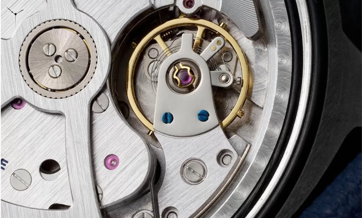 Luminor PAM1529 Luna Rossa 44mm FC/RU Blue Dial VSF P9010 - Image 10