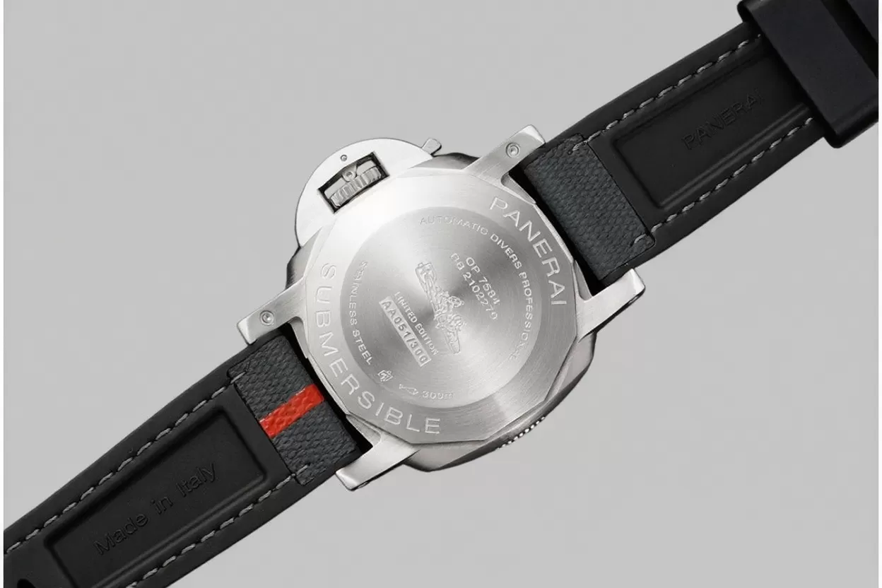Submersible PAM1579 Luna Rossa 42mm SS/RU White Dial VSF P900 - Image 7
